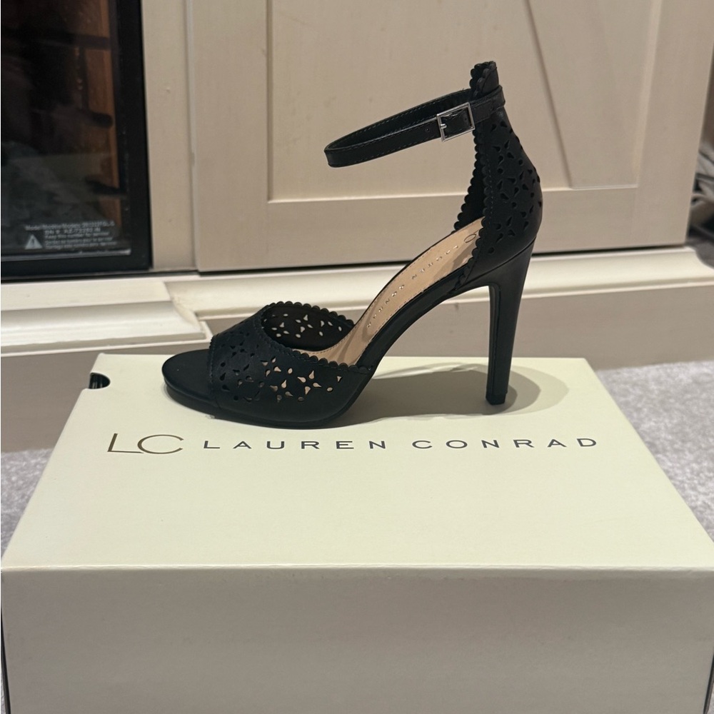 LC Lauren Conrad Black Cutout Heels